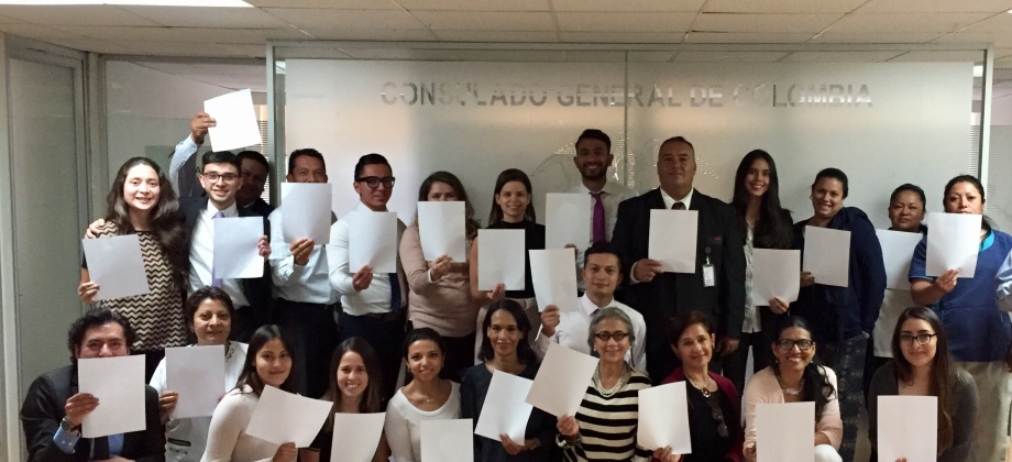 Consulado de Colombia en Ciudad de México se une a la campaña #WhiteCard liderada por la organización Peace & Sport con ocasión del Día Internacional del Deporte para el Desarrollo y la Paz